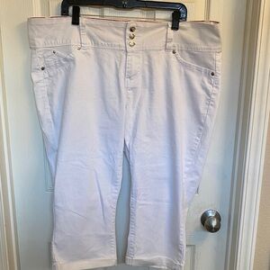 Royalty For Me Off-White Capri Pants